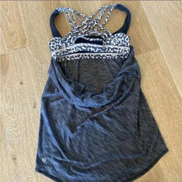 Lululemon Wild Tank Top Cheetah Print Criss Cross Back Size 4 Gray heathered - Picture 5 of 7